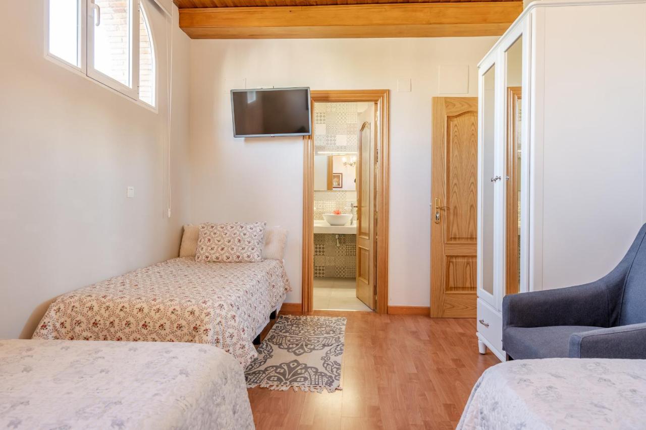Senderos De La Alhambra Guest House La Zubia  Ngoại thất bức ảnh